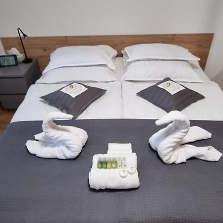 Studio Apartment Naehe S-Bahn Inklusive Parkplatz Oberesslingen Extérieur photo